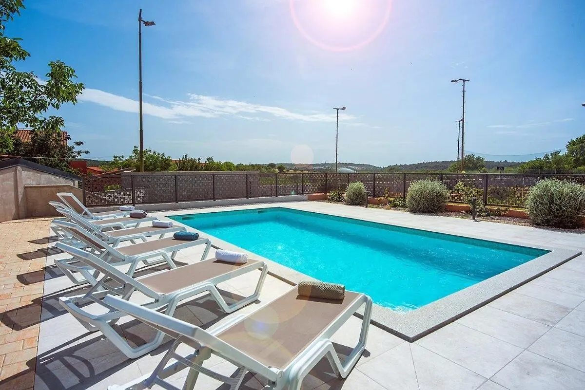 Villa Helios Medulin 0*,  Croatia